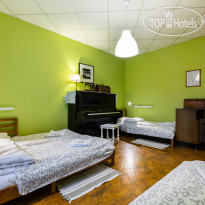 1912 Hostel 