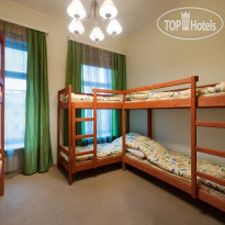 Крылья на Невском 