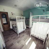 Mon Ami Hostel 6-местный общий номер