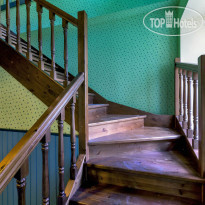 Друзья у Дома Книги 