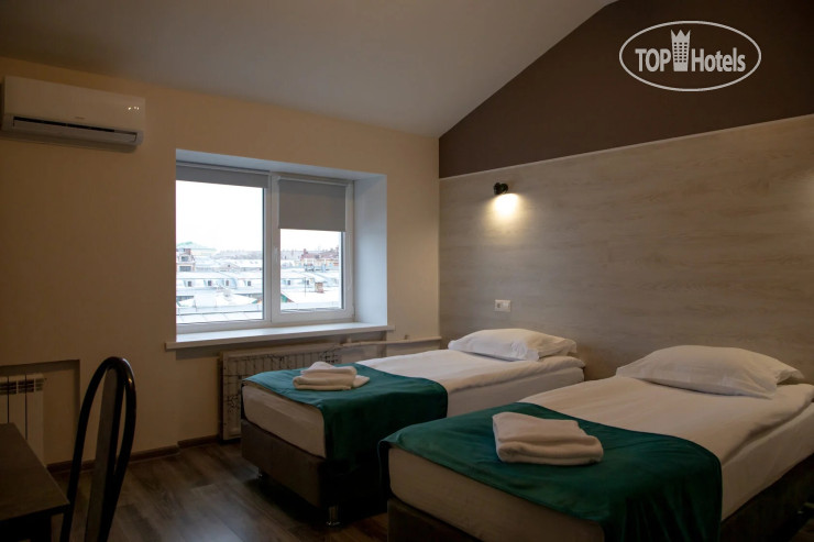 Hotel photo Roof Story 2*