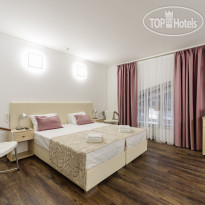 Simple Bon Voyage Hotel 