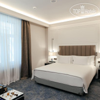 Cosmos Selection Saint-Petersburg Italyanskaya 