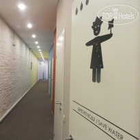 Graffiti L Hostel (closed) Коридор