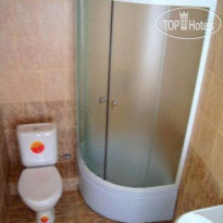 All The World Hostel (закрыт) Частная ванная комната