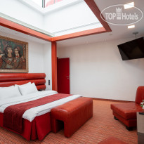 Red Stars Hotel