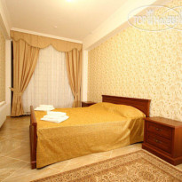 California Hotel Restaraunt 