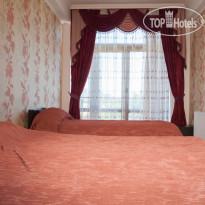 California Hotel Restaraunt 