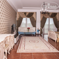 California Hotel Restaraunt 