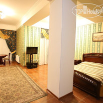 California Hotel Restaraunt 