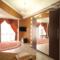 California Hotel Restaraunt 