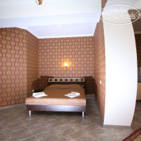 California Hotel Restaraunt 