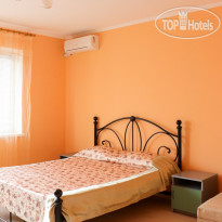 Гостевой дом "Валерия" (закрыт) Гостевой дом "Валерия". Заозер