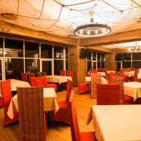 AzauStar Hotel