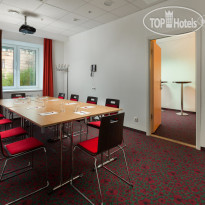 REDDY  Переговорная комната