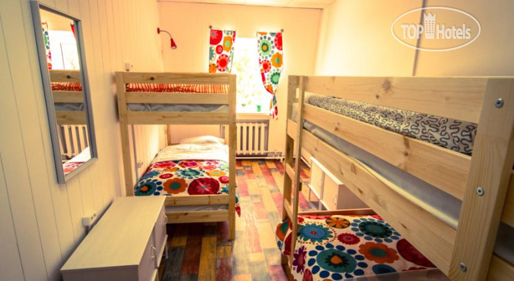 New photos from tourists Fox House