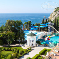 Palmira Palace Yalta Вид сверху на комплекс бассейн