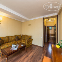 Boulevard Boutique Hotel