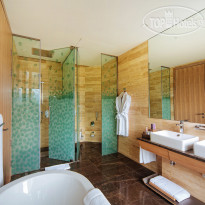 MRIYA RESORT & SPA 