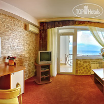 Яхт Клуб Ялта (Yacht Club) 