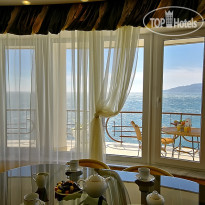 Яхт Клуб Ялта (Yacht Club) 