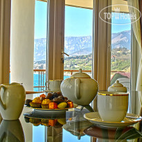 Яхт Клуб Ялта (Yacht Club) 