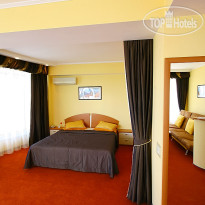 Яхт Клуб Ялта (Yacht Club) 