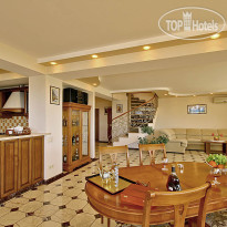 Яхт Клуб Ялта (Yacht Club) 