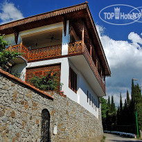 Виллы Мераба Вилла "Дом Луны"