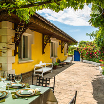 Виллы Мераба Вилла "Дом Солнца"