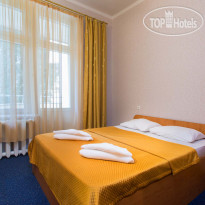 Happy Hotel