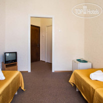 Happy Hotel