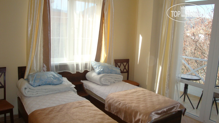 New photos from tourists Perevalnoe APT