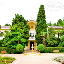 GOLDEN RESORT 