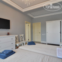 Riviera Family Room