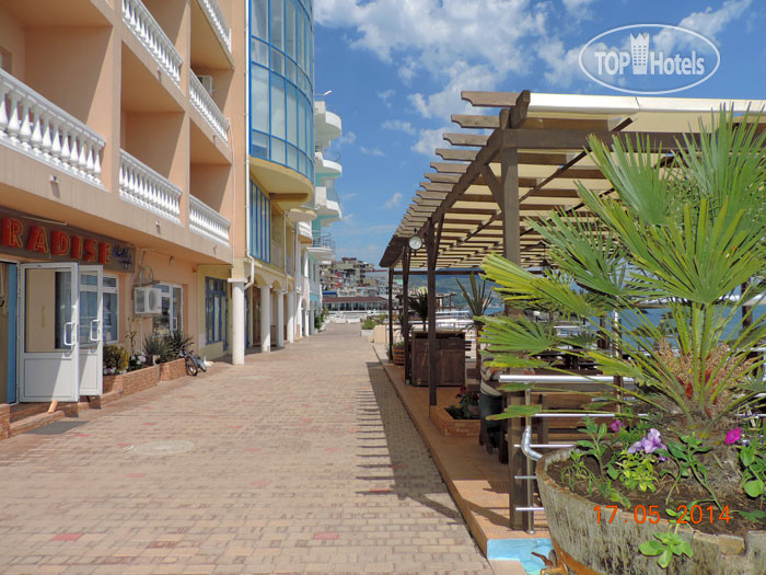 Hotel photo Paradise 3*