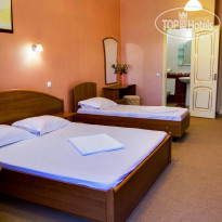 Фортуна 3-хместный номер с балконом