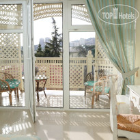 Boutique Hotel La Bonne Maison Стандарт с балконом