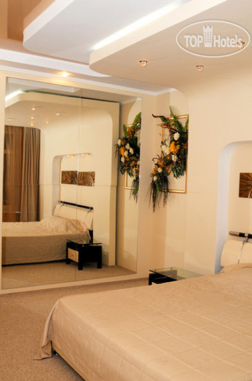 Hotel photo Resident 4*