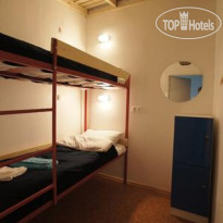 2x2 Hostel