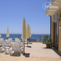 Palm Marina Apartment Complex 