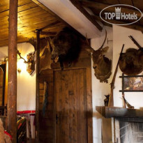 The Hunter's Lodge Guest House