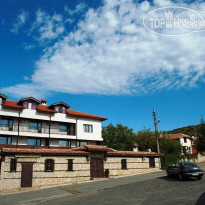The Hunter's Lodge Guest House