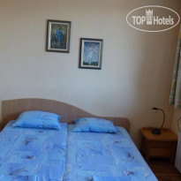 Delphini Guest House 