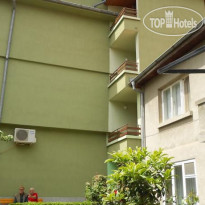 Nelly Guest House Отель