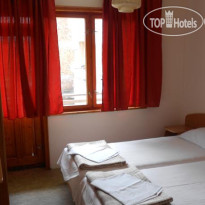 Nelly Guest House Номера