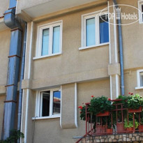 Apolonia Family Hotel Отель