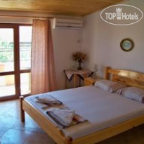 Yo-Ho Guest House 