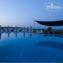 South Pearl Resort & Spa Бассейн