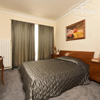 Ajax Hotel